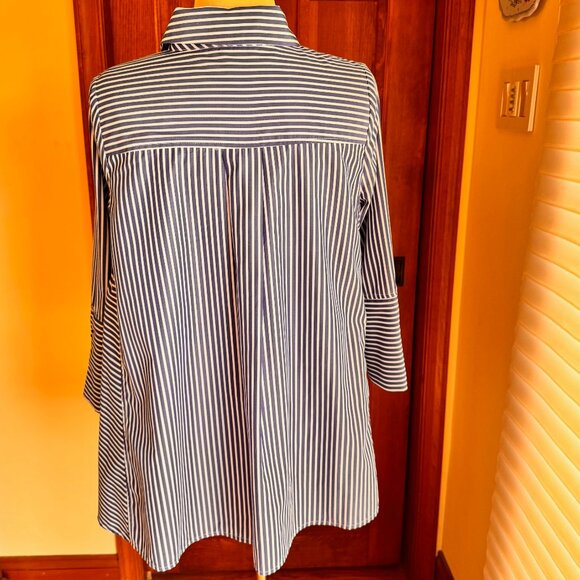 IC by Connie K Blue/White Striped Tunic w/ Pockets, SZ S, EUC - Picture 3 of 12